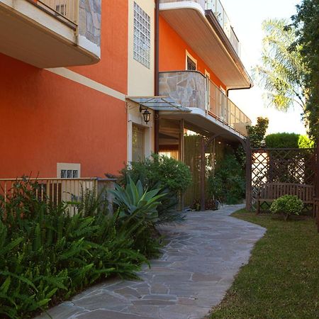 Motta Residence Hotel Motta SantʼAnastasia Exterior foto